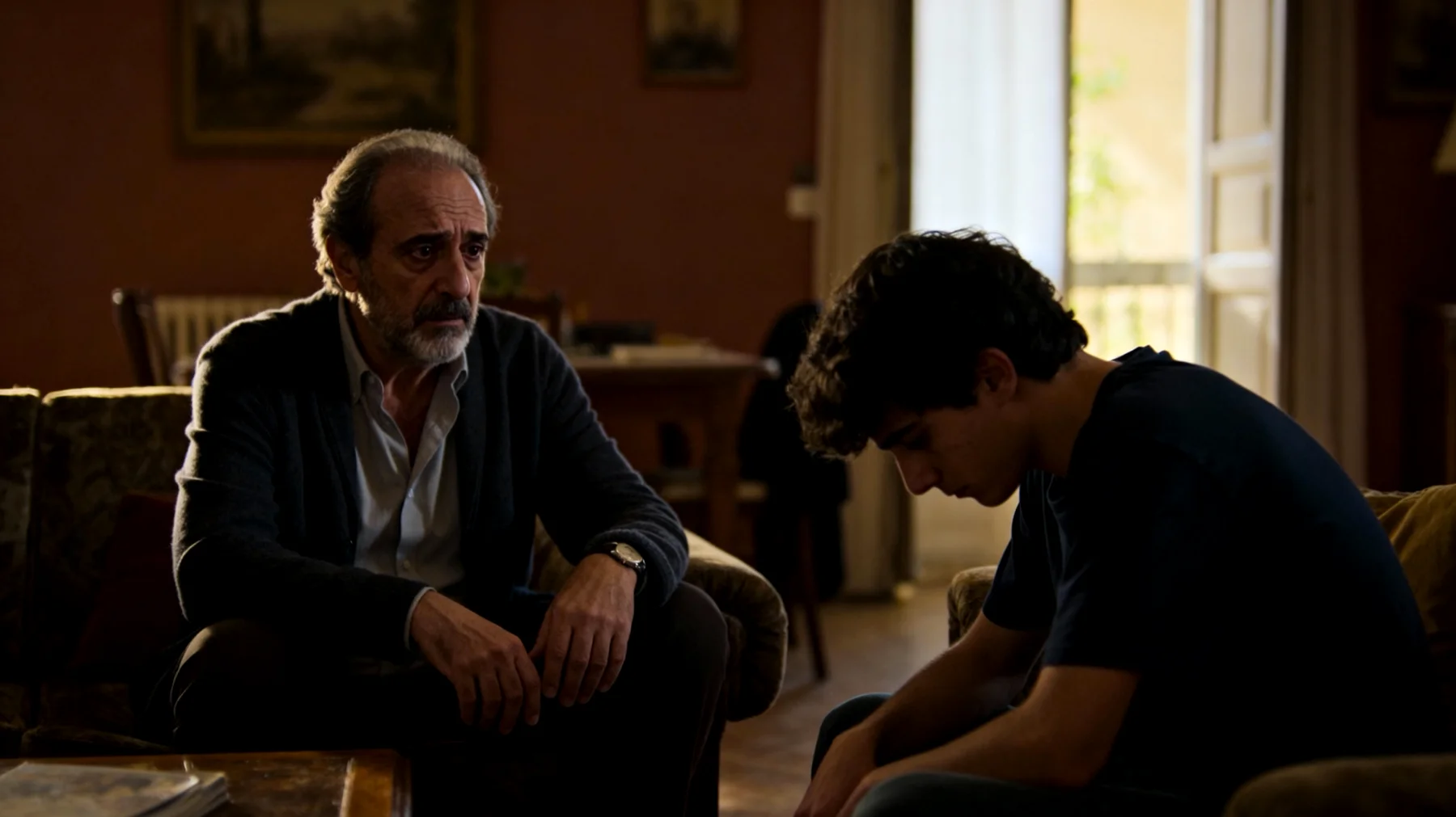 Papà preoccupato perché il figlio giovane adulto mostra timidezza e isolamento sociale, fatica a costruire relazioni significative e tende a evitare situazioni sociali"